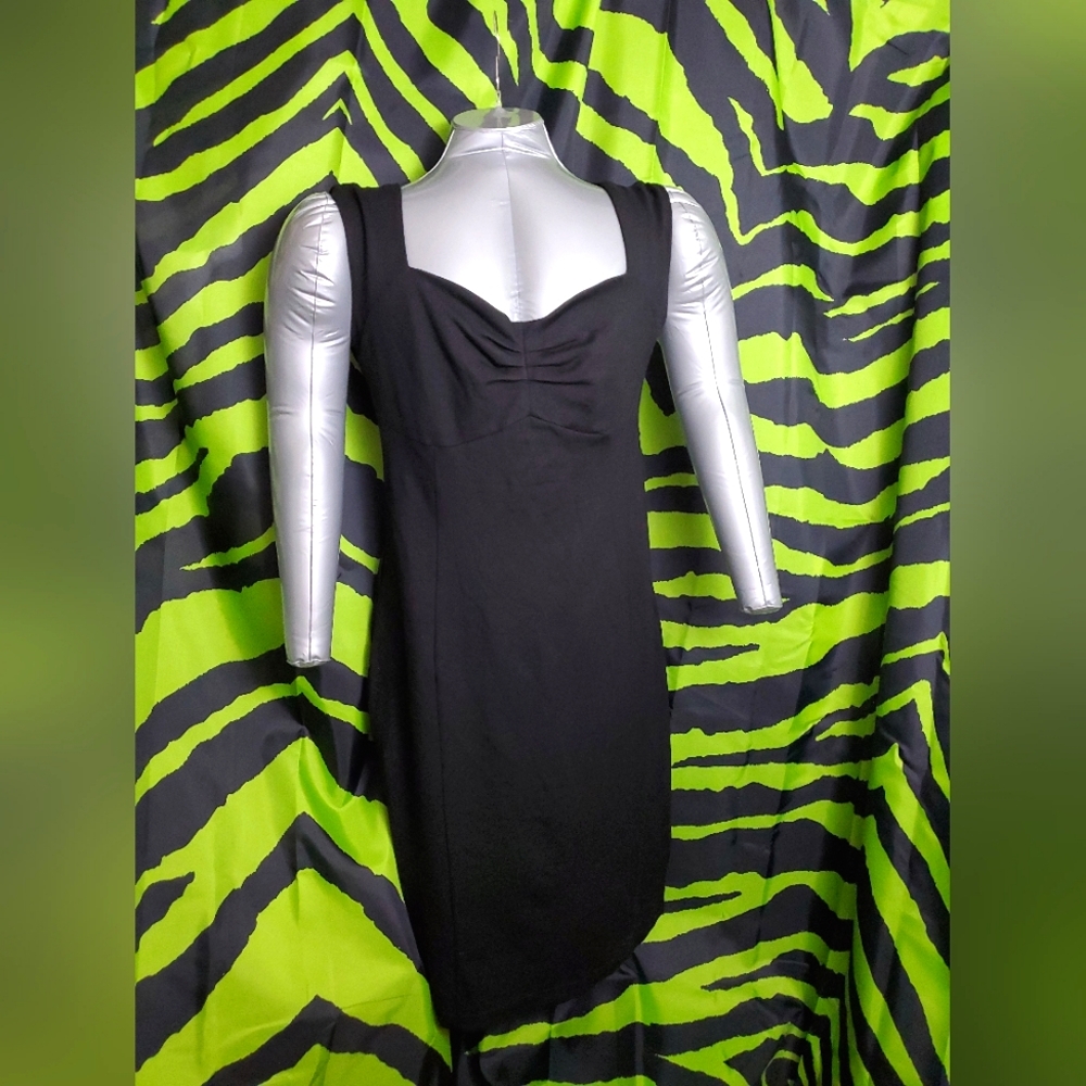 Betabrand BeautiFULL dress. Black. Side pocket. Size Large